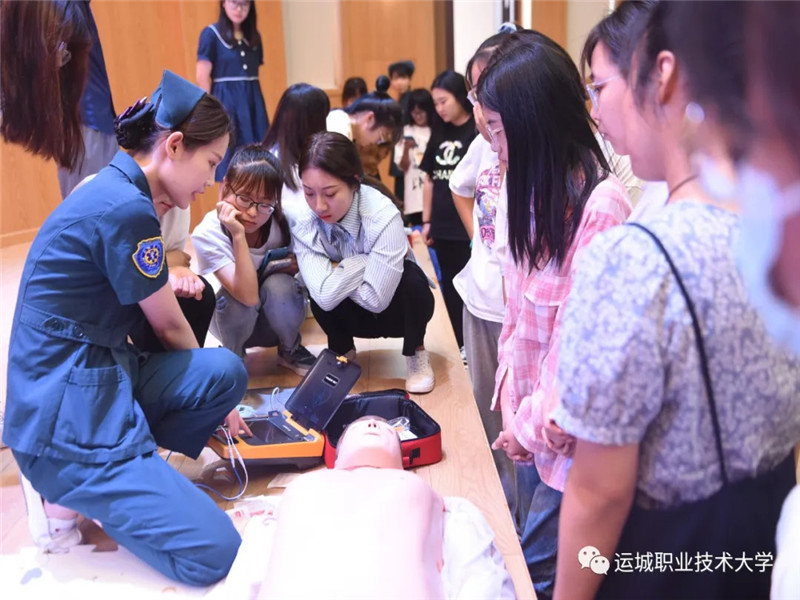 急救现场.jpg 急救现场.jpg